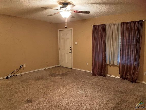 3rd image of 10585 Rolling Pines Dr