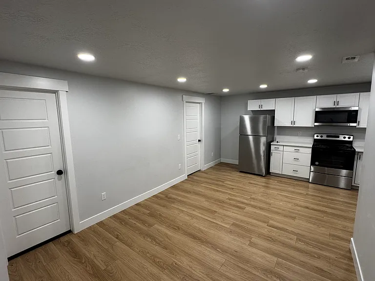 1484 N Sage Dr — Photo 4