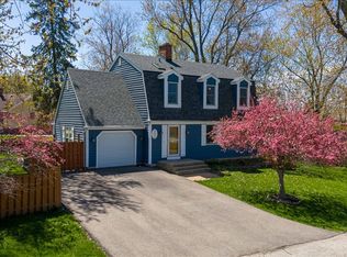 21975 W Laurel Ave, Lake Villa, IL 60046