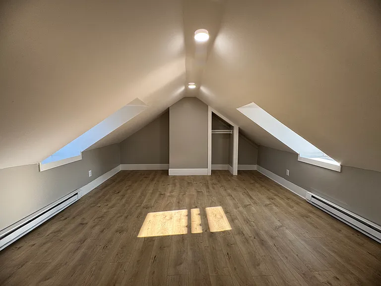 21 Prince Ave #3 — Photo 32