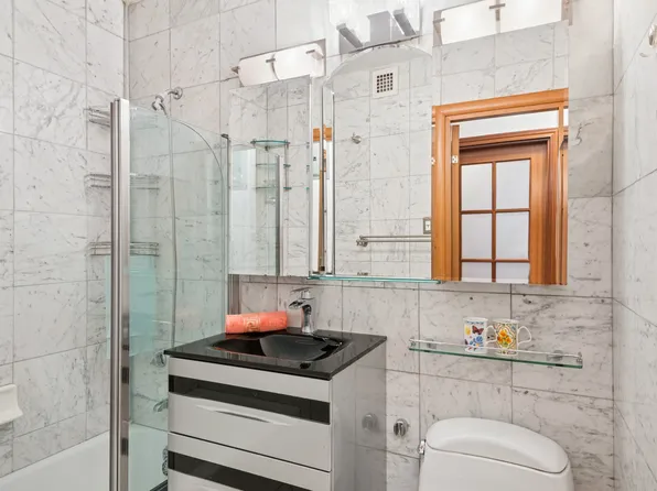 400 East 54th Street image 5 of 7