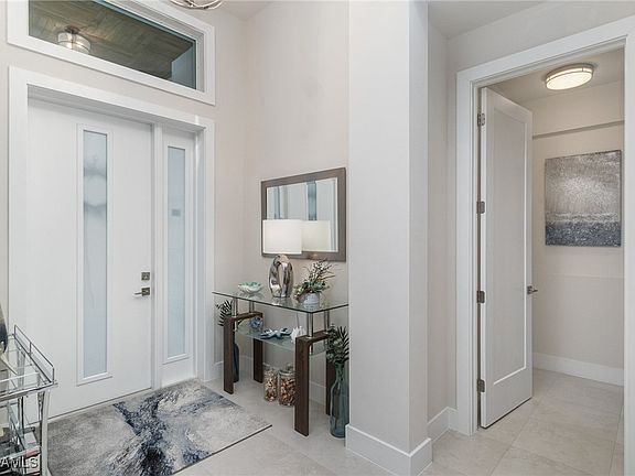 4th image of 3915 SW 15th Place Cpe