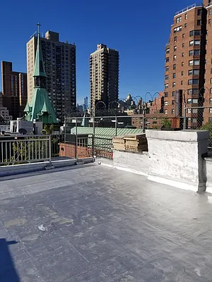 Rented by Sky Management | media 32