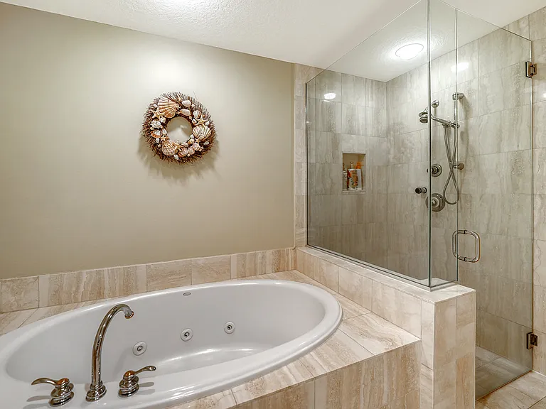 1308 Old Stickney Point Rd #W32 — Photo 38