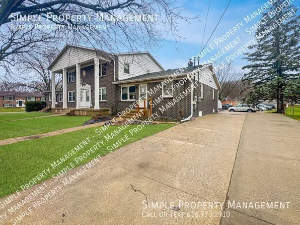 1888 30th St SW APT D, Wyoming, MI 49519