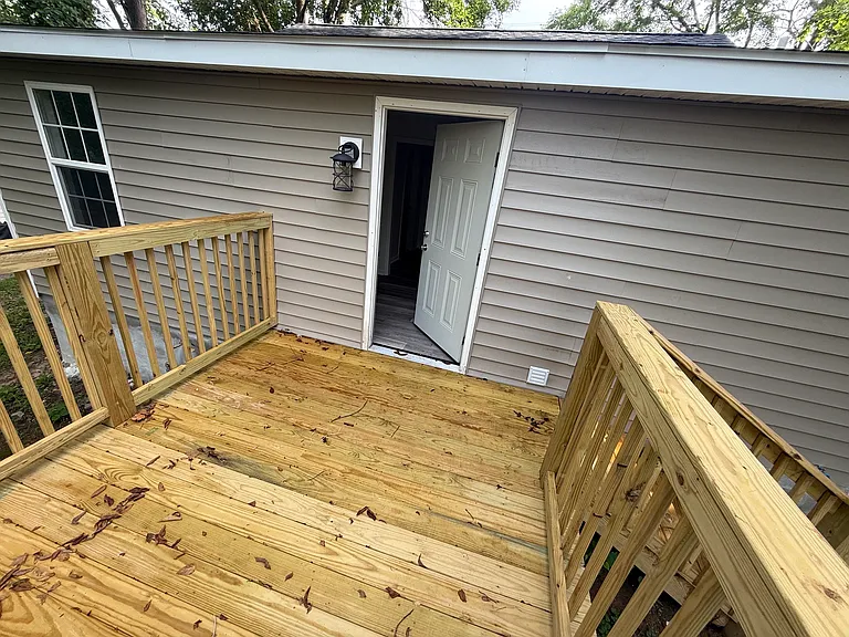 1125 E Rice Ln — Photo 3