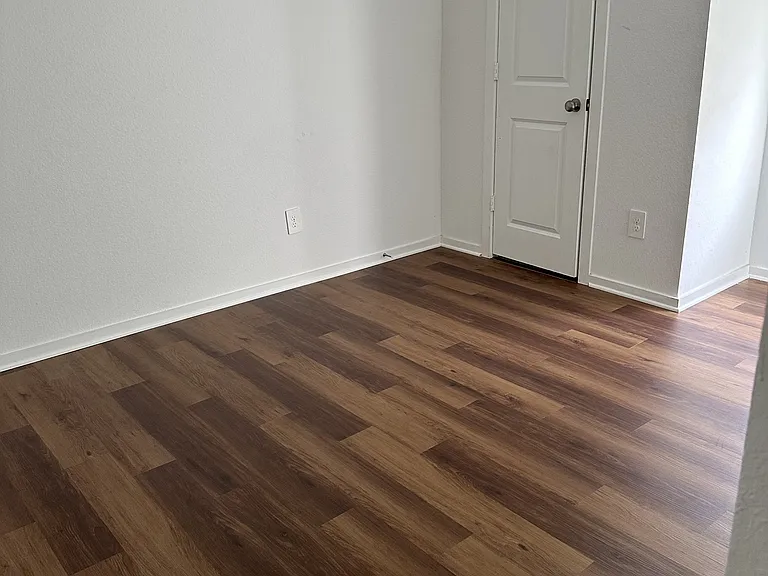 1558 San Sebastien Dr — Photo 11