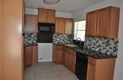 4th image of 614 Illinois Ave