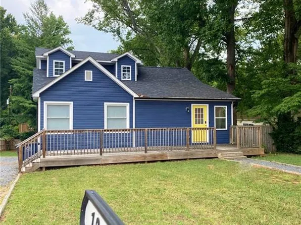 1308 S Park Dr, Reidsville, NC 27320