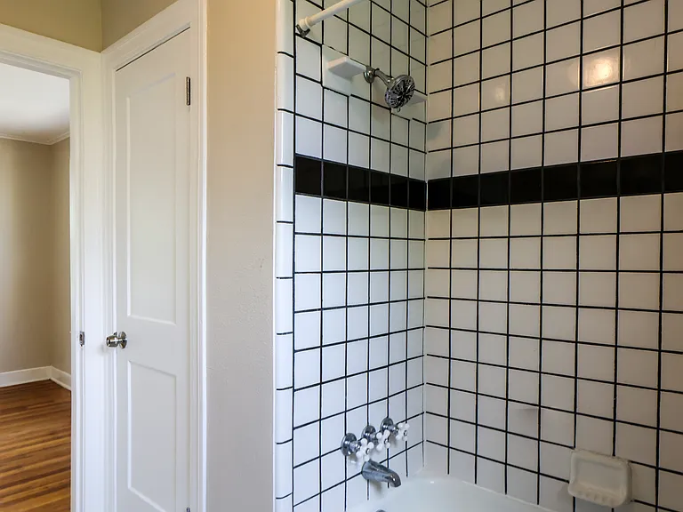 4412 Bellvue Ave #B — Photo 12