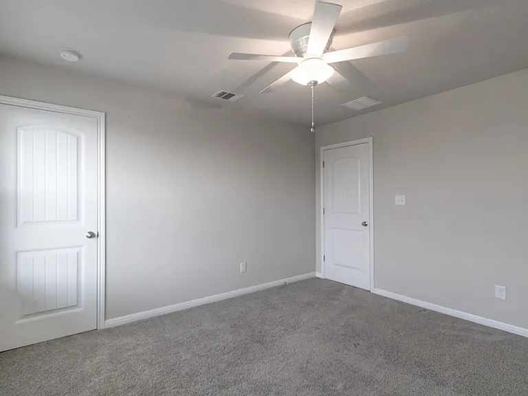 2033 Hat Bender Loop — Photo 19