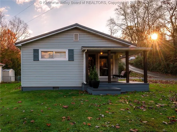 5266 Doc Bailey Rd, Cross Lanes, WV 25313