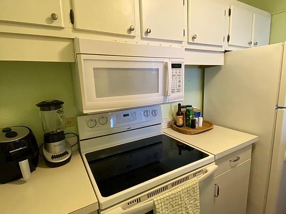 3rd image of 311 Golden Rock Est