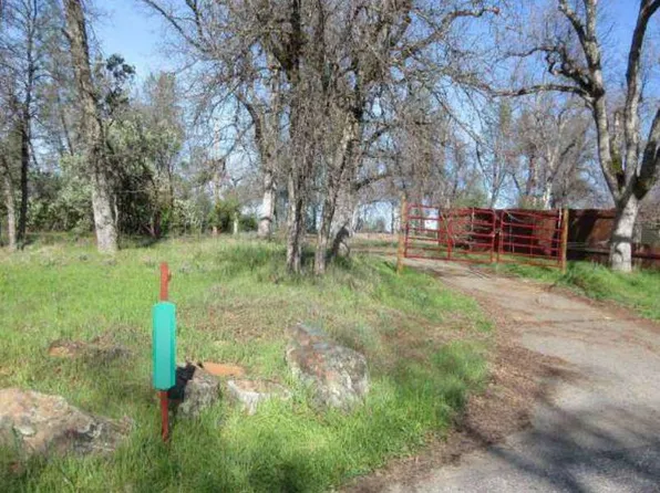 16370 Trail Dr, Redding, CA 96001