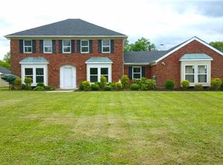 24 Springmeadow Dr, Kings Park, NY 11754