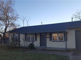 903 Aransas Dr, Euless, TX 76039