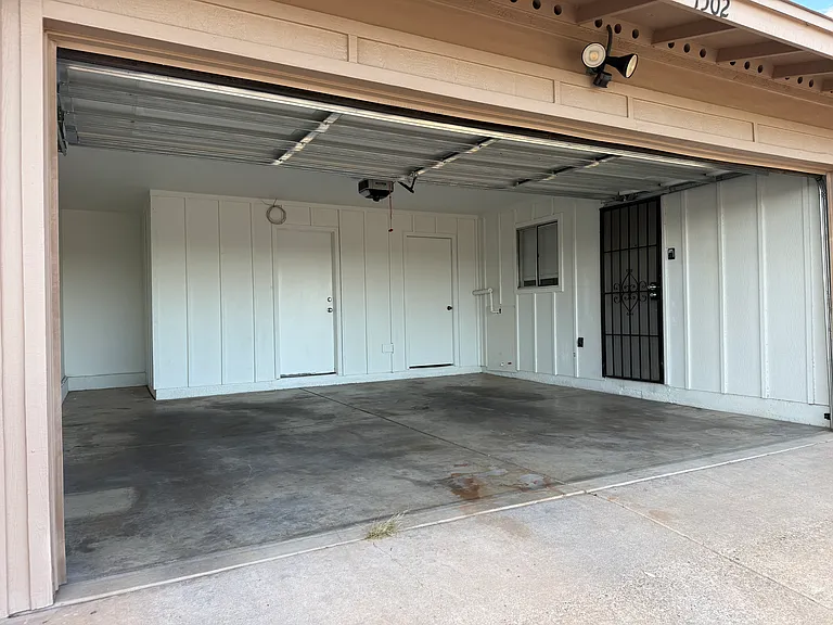 1502 W Shangri La Rd #1 — Photo 14