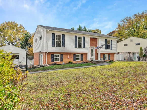 3854 Hyde Park Dr, Roanoke, VA 24018