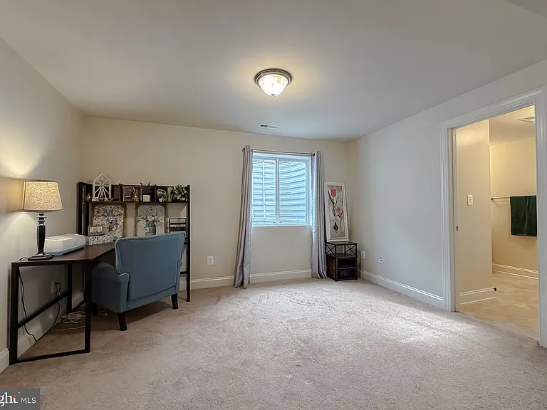 23687 Coventry Dr — Photo 39