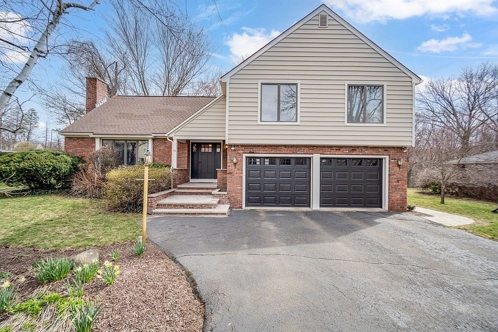 15 Chestnut Hill Rd, South Hadley, MA 01075 Zillow