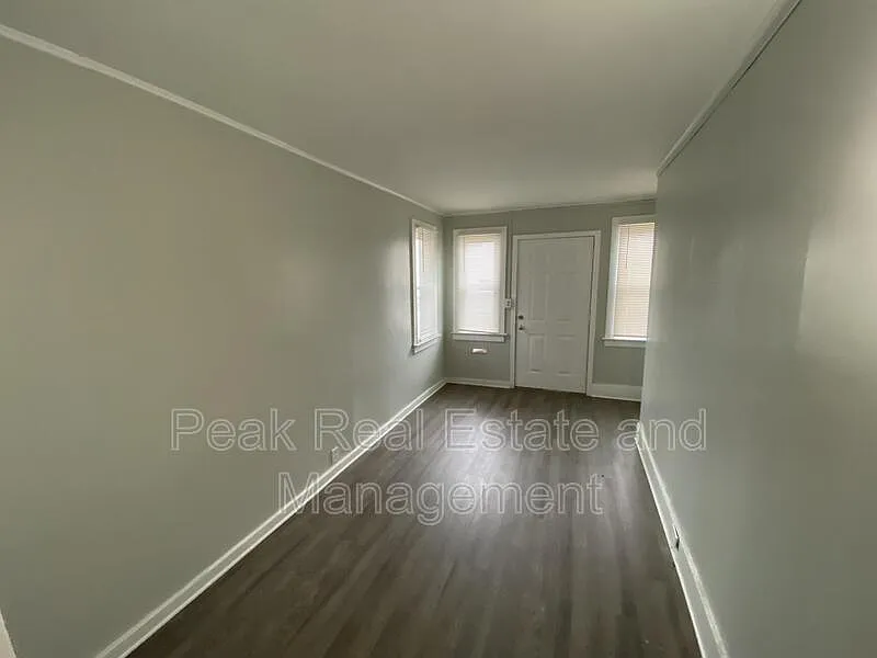 Building Photo - 1154 Prospect Ave SE