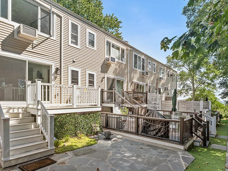 70 Middle Pond Rd #15 — Photo 12