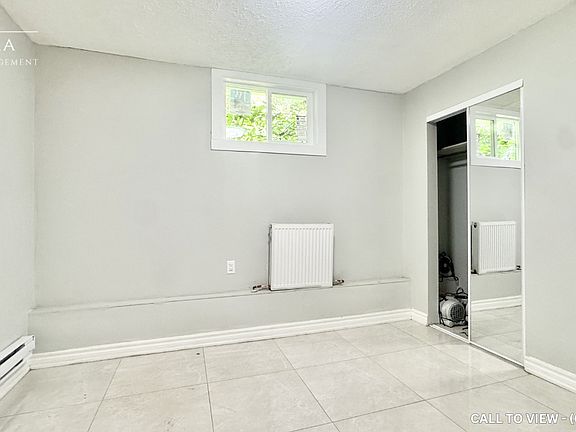 3rd image of 457 King St E #3