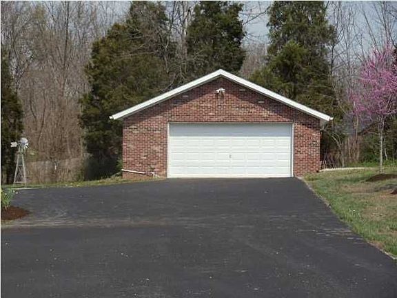 4th image of 884 Allen Pl N