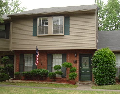 1st image of 612 Greenbriar Dr