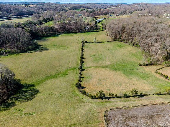 4th image of 243 Black Oak Rd