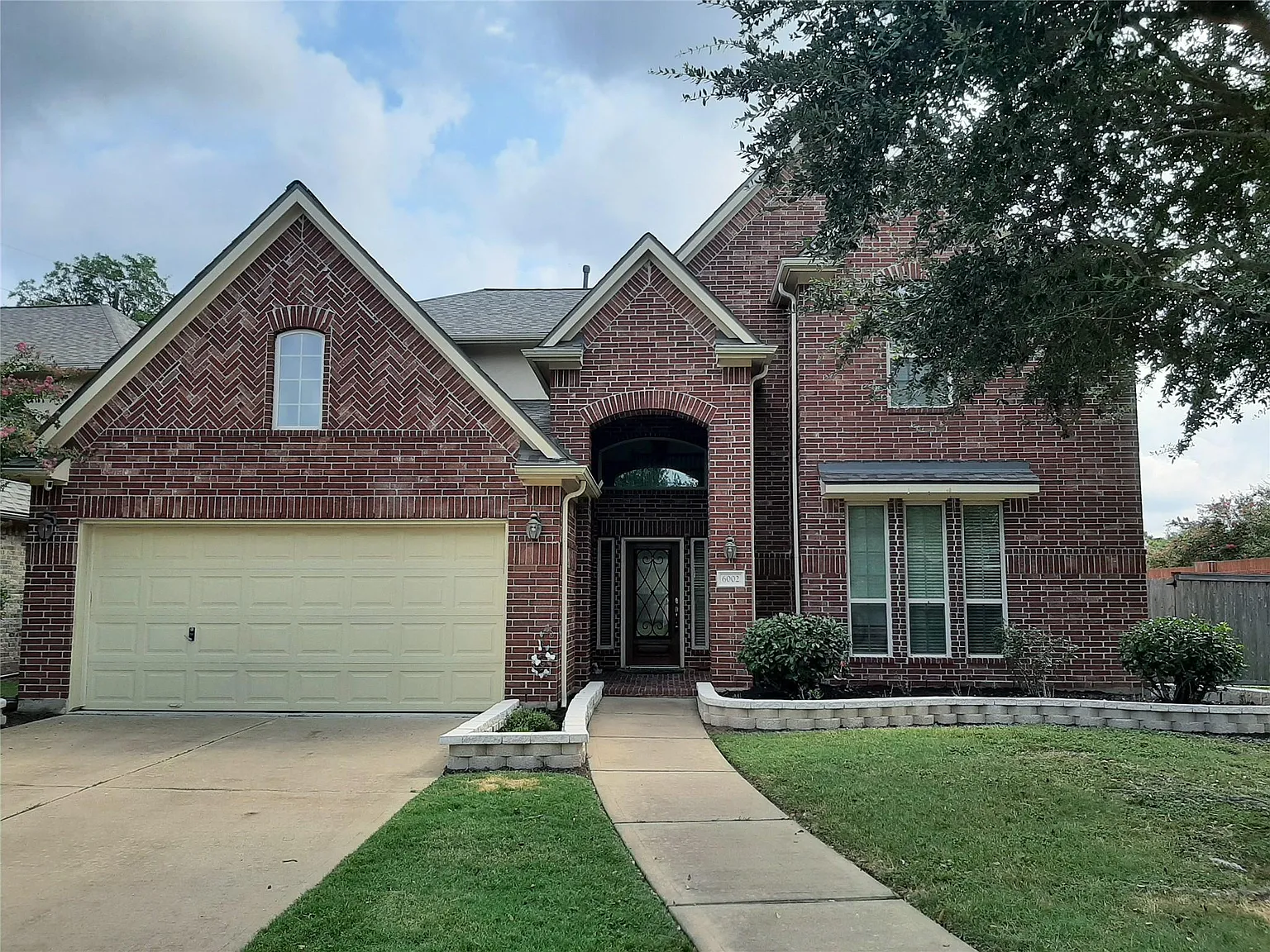 5 bed, 4.5 bath, 3405 sqft, $3,795 — Photo 1