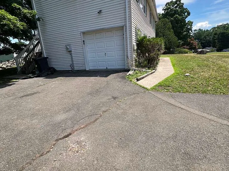 3 Cartwright Rd #O — Photo 8