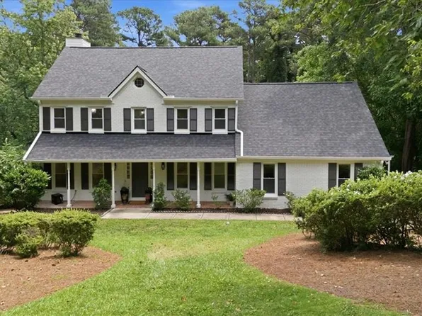 4362 Karls Gate Dr, Marietta, GA 30068
