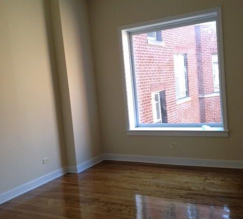 3rd image of 851 W Cornelia Ave #K2