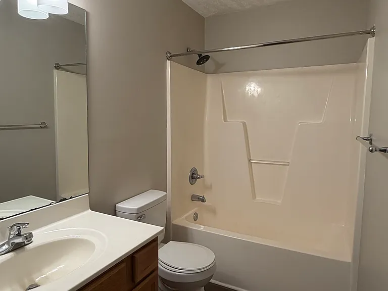 202 Pulliam St — Photo 9