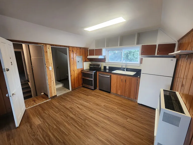 725 Holmes St #3 — Photo 3