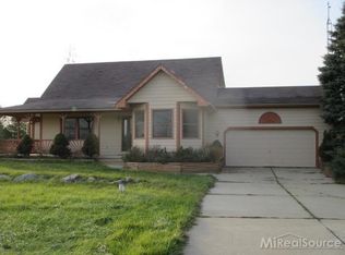 470 W Burnside Rd, Fostoria, MI 48435