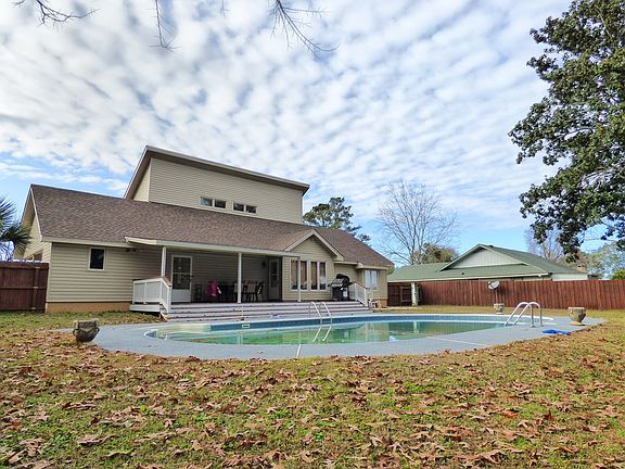 3rd image of 304 Richland Dr