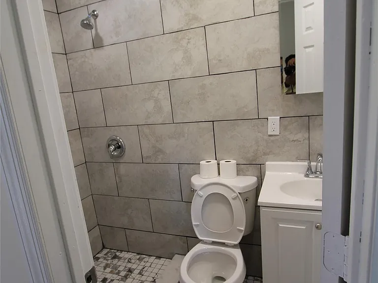 12 Elm Ave #1 — Photo 8