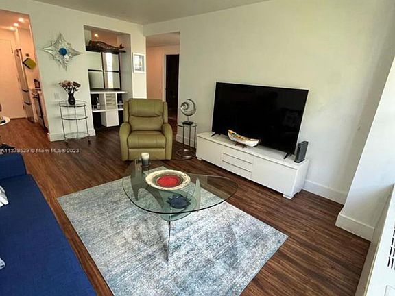 5th image of 1250 West Ave