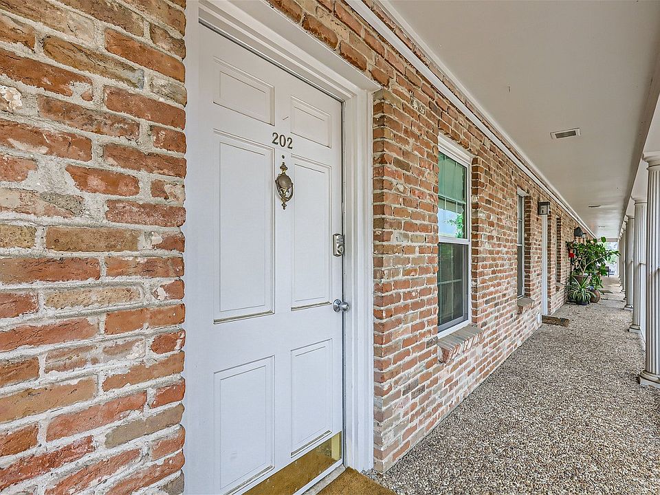 Front door/ Entrance