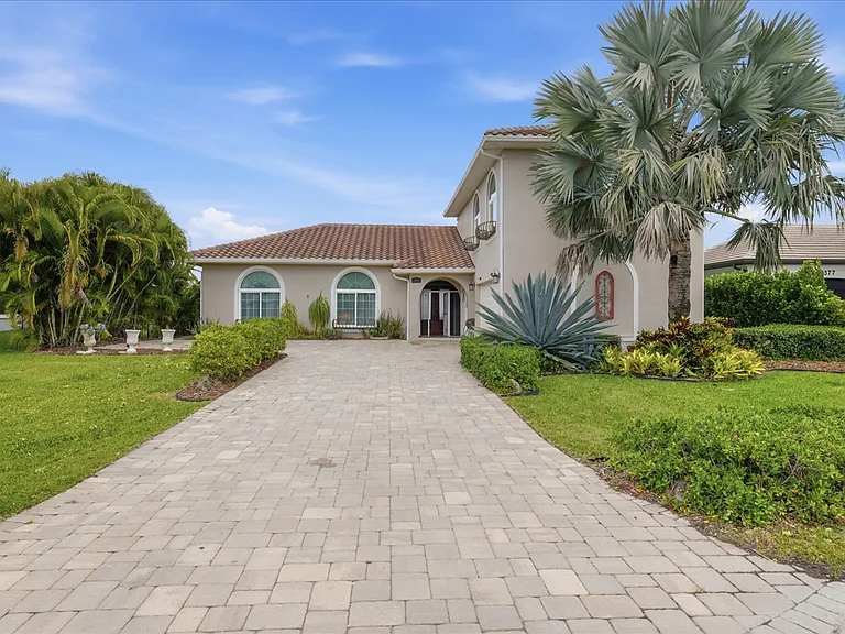 2371 Coral Point Dr — Photo 24