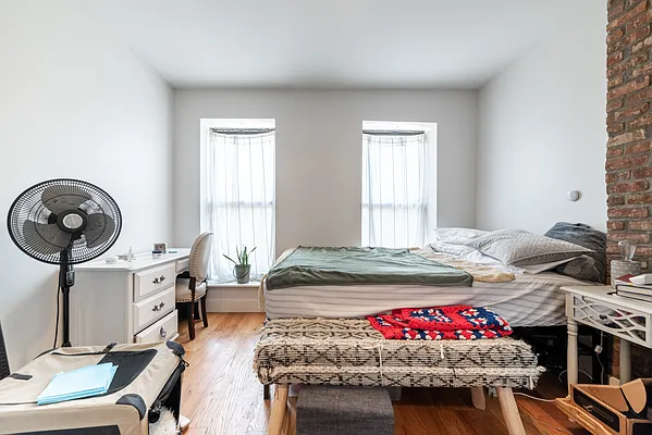 Rented by YHT Management Inc. | media 32