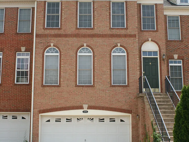 22593 Welborne Manor Sq — Photo 1