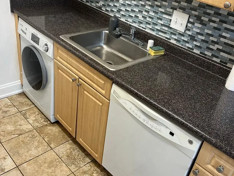 5601 Parker Ave #106 — Photo 9