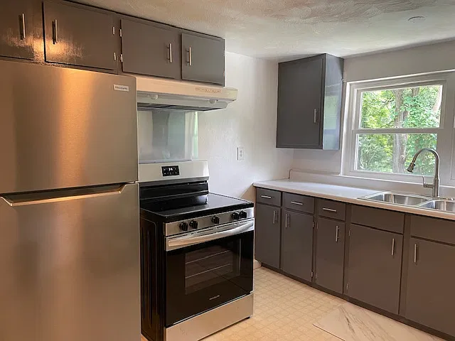 2 bed, 1200 sqft, $1,200 — Photo 2