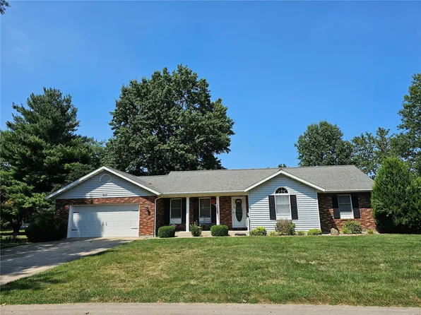 607 Athens Ave, Sparta, IL 62286