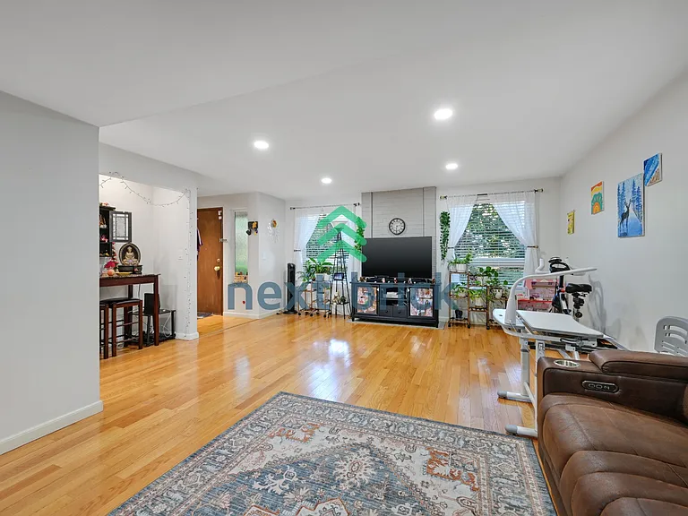 1035 156th Ave NE #34 — Photo 3