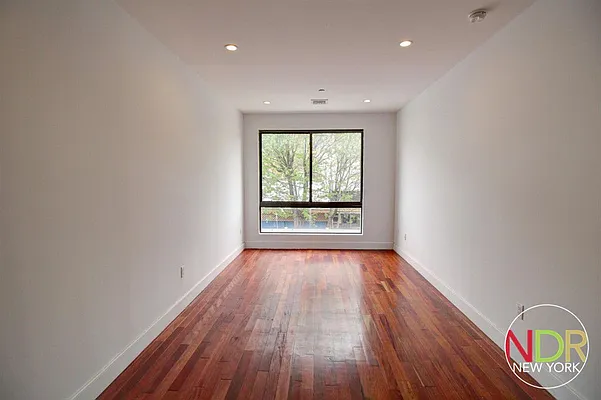 Rented by Next Door Realty NYC | media 60