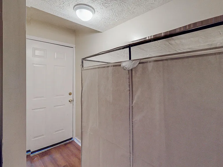 Carriage Ct — Photo 2